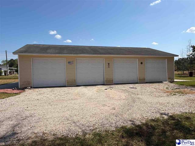 2070 E Lynches River Rd, Timmonsville, SC 29161