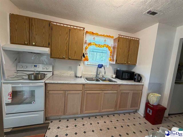 2070 E Lynches River Rd, Timmonsville, SC 29161