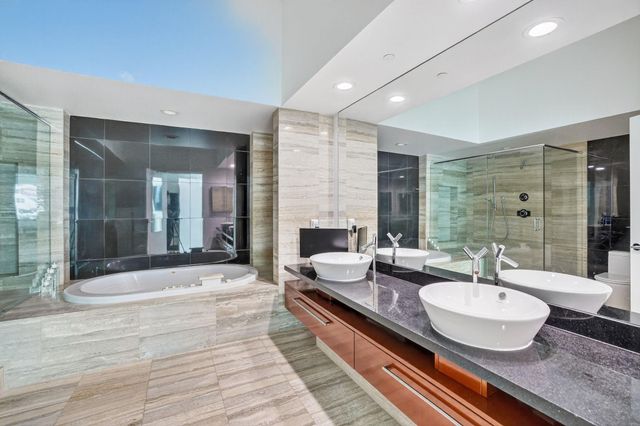 101 S Fort Lauderdale Beach Boulevard 607, Fort Lauderdale, FL 33316