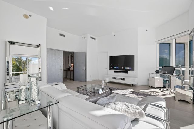 101 S Fort Lauderdale Beach Boulevard 607, Fort Lauderdale, FL 33316