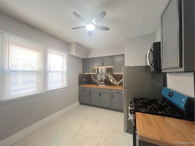 2716 Elmhurst Street, Detroit, MI 48206