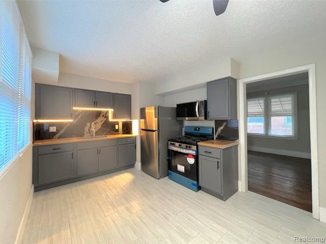 2716 Elmhurst Street, Detroit, MI 48206