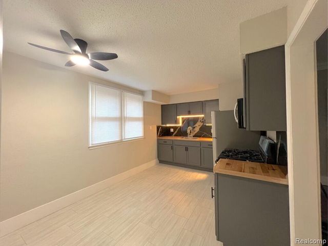 2716 Elmhurst Street, Detroit, MI 48206