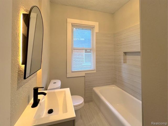 2716 Elmhurst Street, Detroit, MI 48206