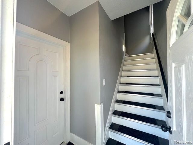 2716 Elmhurst Street, Detroit, MI 48206