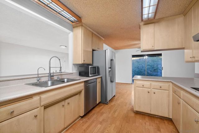 1540 Corsica Street, San Diego, CA 92111