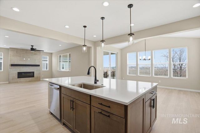 1315 White Cliffs St, Middleton, ID 83644