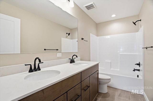 1315 White Cliffs St, Middleton, ID 83644