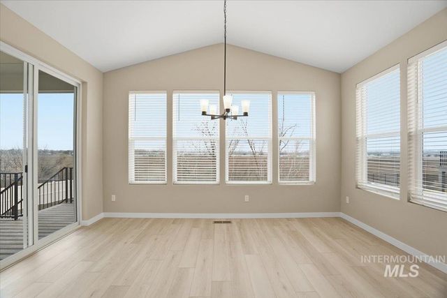 1315 White Cliffs St, Middleton, ID 83644