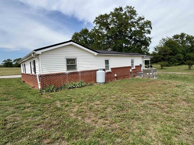 2451 Fairfield Road, Chesnee, SC 29323