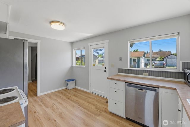 5207 S Oakes Street, Tacoma, WA 98409