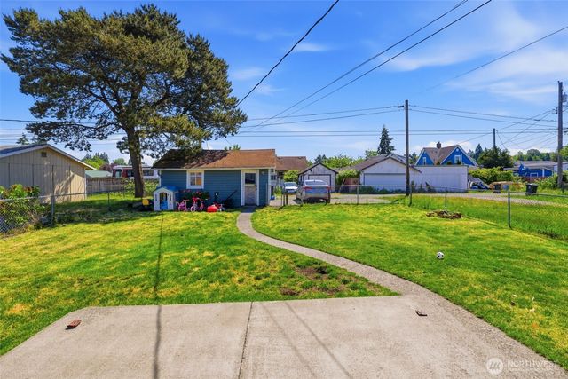 5207 S Oakes Street, Tacoma, WA 98409