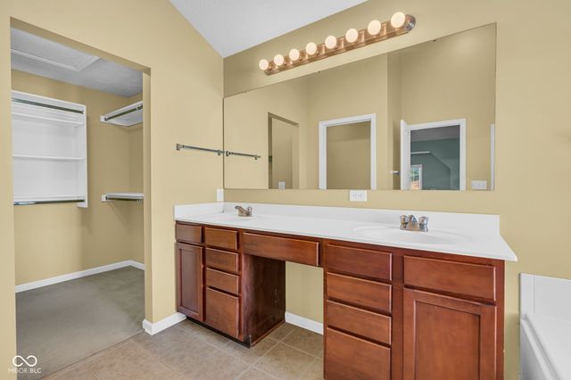 1394 Longleaf Street, Avon, IN 46123