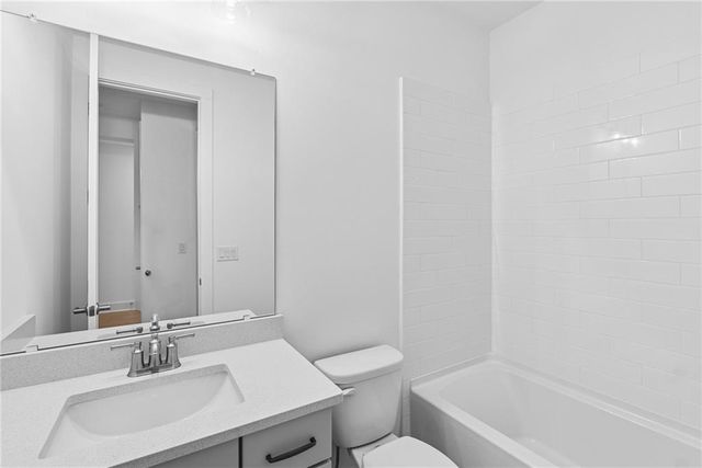 250 Strawberry Lane, Woodstock, GA 30189