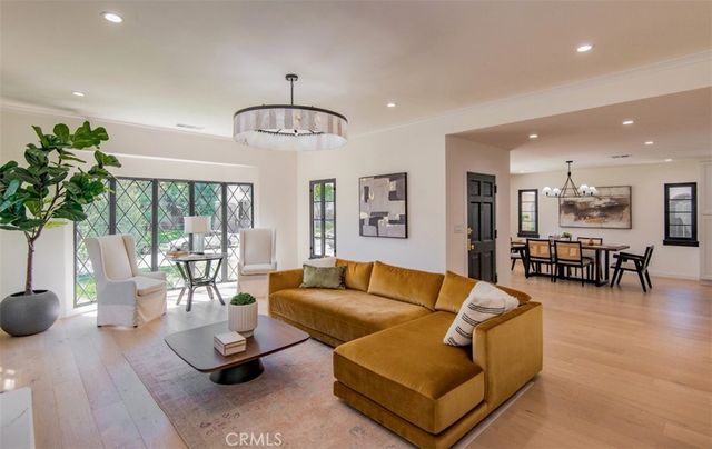 158 S Formosa Avenue, Los Angeles, CA 90036