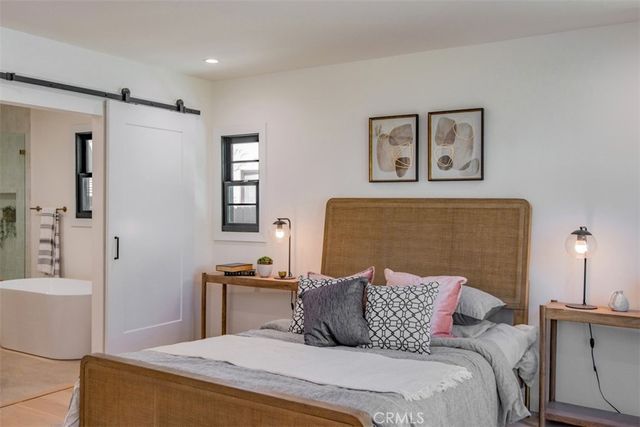 158 S Formosa Avenue, Los Angeles, CA 90036