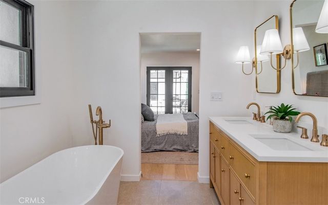 158 S Formosa Avenue, Los Angeles, CA 90036