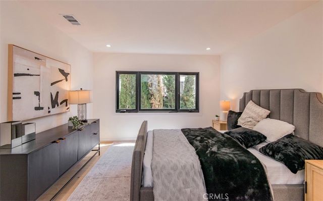 158 S Formosa Avenue, Los Angeles, CA 90036