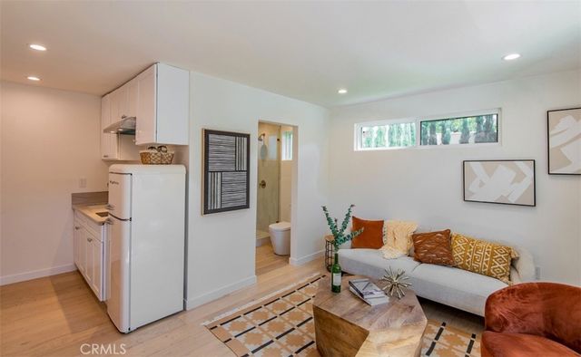 158 S Formosa Avenue, Los Angeles, CA 90036