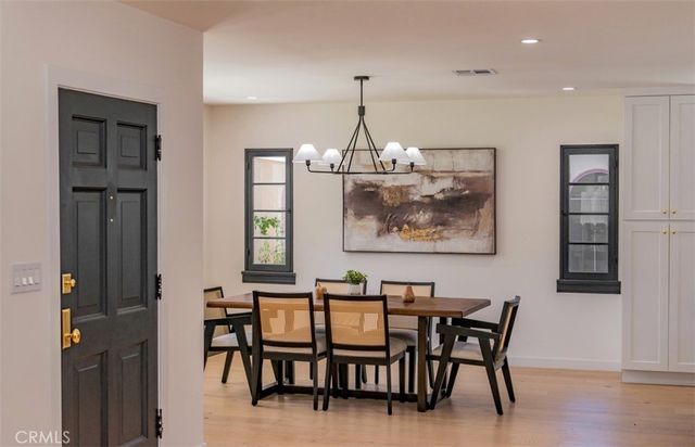 158 S Formosa Avenue, Los Angeles, CA 90036