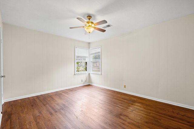 446 LENNANWOOD AVE, Covington, TN 38019