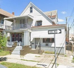 2739 Belmont Street, Hamtramck, MI 48212