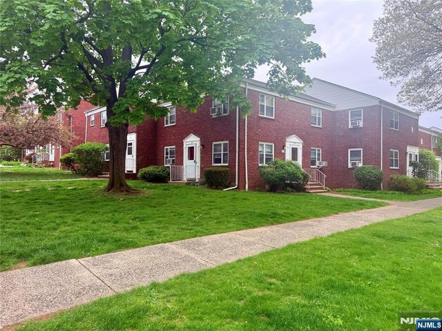 473 Blanchard Terrace 17, Hackensack, NJ 07601
