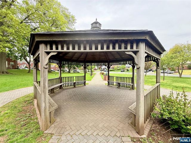 473 Blanchard Terrace 17, Hackensack, NJ 07601