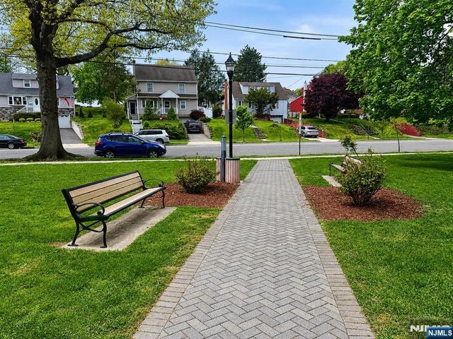 473 Blanchard Terrace 17, Hackensack, NJ 07601