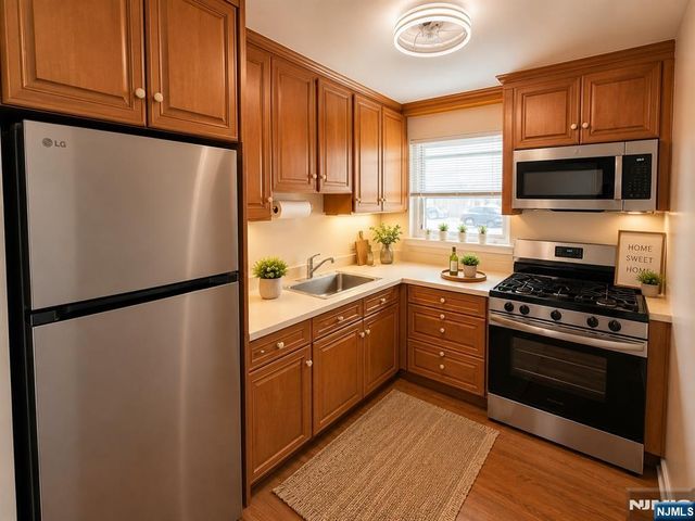 473 Blanchard Terrace 17, Hackensack, NJ 07601