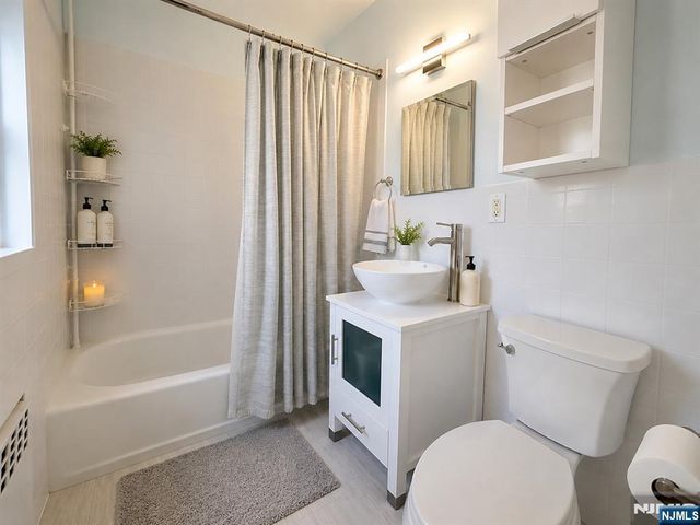 473 Blanchard Terrace 17, Hackensack, NJ 07601