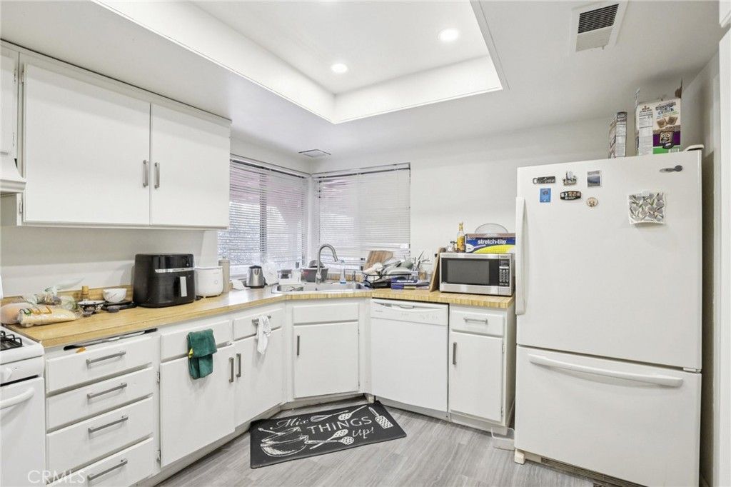 Image 22 of property listing at 3440 W Park Balboa, Orange, CA 92868