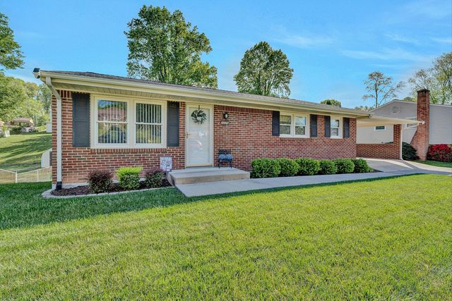 3026 Pebble DR, Roanoke, VA 24014