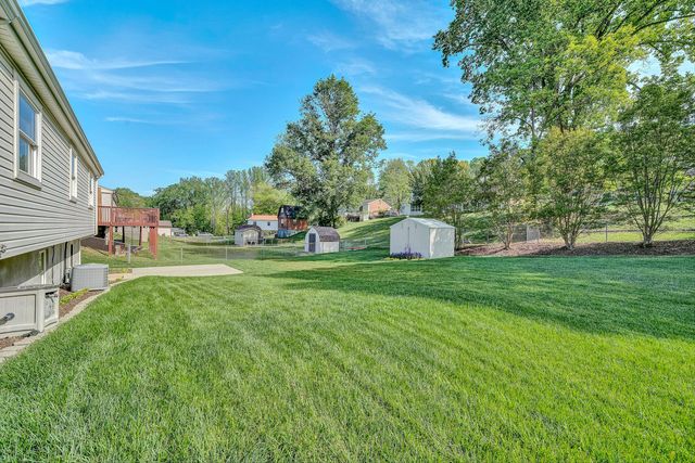 3026 Pebble DR, Roanoke, VA 24014