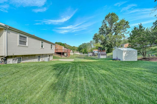 3026 Pebble DR, Roanoke, VA 24014