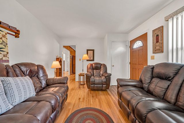 3026 Pebble DR, Roanoke, VA 24014