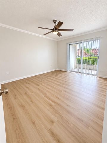 4127 HERON WAY E-111, Bradenton, FL 34205
