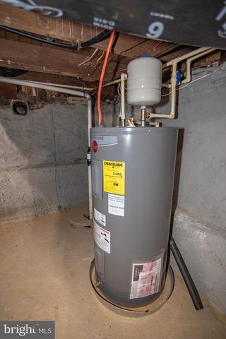 2900 SCHERER AVE, Baltimore, MD 21234