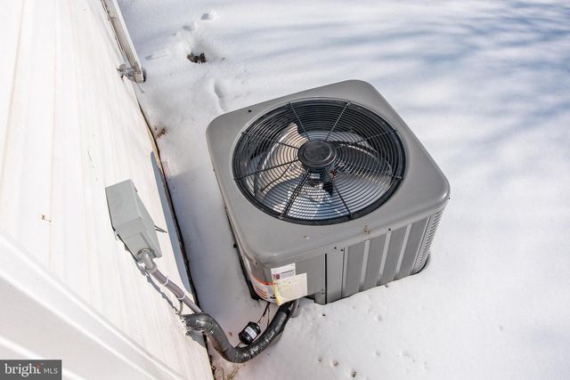 2900 SCHERER AVE, Baltimore, MD 21234