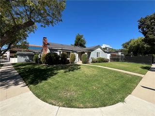 15483 Dickens Street, Sherman Oaks, CA 91403
