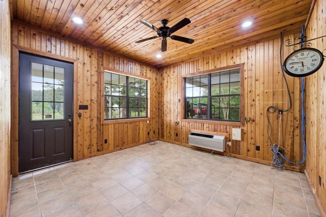 43 Pool Road, Richards, TX 77873