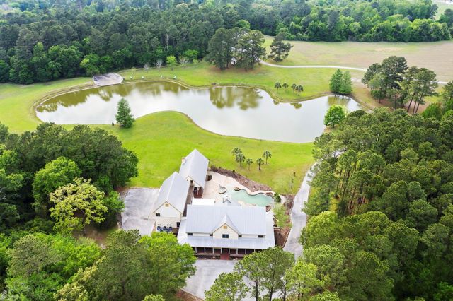 43 Pool Road, Richards, TX 77873