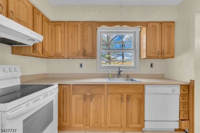 307 Santa Fe Trl, Hopatcong Boro, NJ 07843