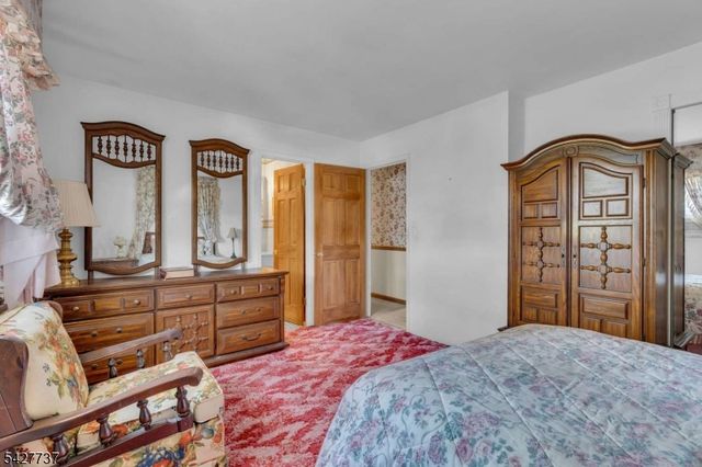 307 Santa Fe Trl, Hopatcong Boro, NJ 07843