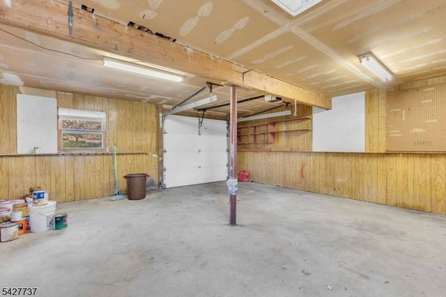 307 Santa Fe Trl, Hopatcong Boro, NJ 07843