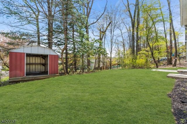 307 Santa Fe Trl, Hopatcong Boro, NJ 07843