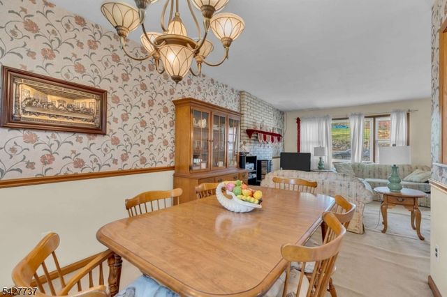 307 Santa Fe Trl, Hopatcong Boro, NJ 07843