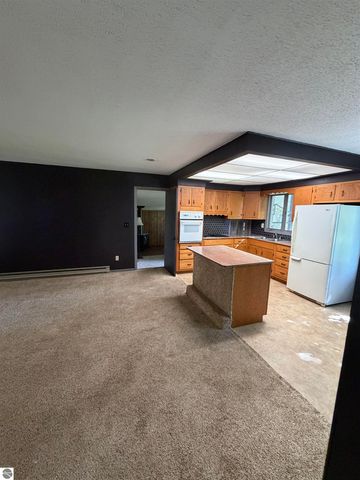 623 Mill Street, Alma, MI 48801