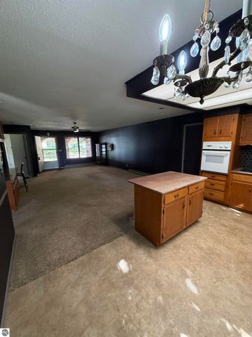 623 Mill Street, Alma, MI 48801