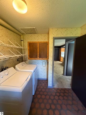623 Mill Street, Alma, MI 48801